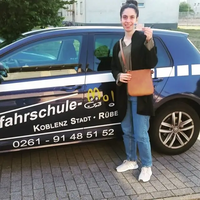 Hallo Seza. Obwohl du vor der Prüfung so nervös warst, bist du super gefahren. Du wurdest sogar gelobt vom Prüfer für deine gute Leistung. Das ganze Fahrschulteam Moller wünscht dir Allzeit gute Fahrt.