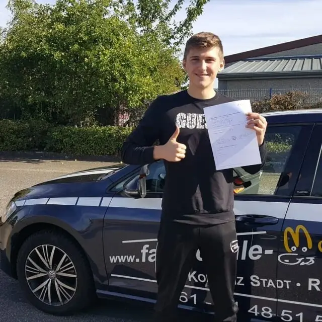 Super gemacht Jaron.👍Das Team der Fahrschule Molkerei wünscht dir allzeit gute Fahrt!!